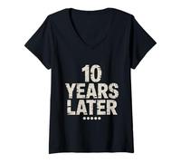 Femme Ten Years Later Fête d'anniversaire Amusante pour 10 Ans T-Shirt avec Col en V