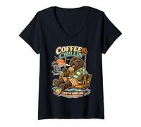 Femme Terre-Neuve Buvant du café glacé sur Une balançoire DIGOR T-Shirt avec Col en V
