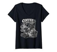 Femme Terre-Neuve Chillin Boire du café glacé sur Une balançoire B & W T-Shirt avec Col en V