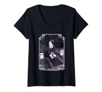 Femme The Addams Family Wednesday Playing On Graves Portrait T-Shirt avec Col en V