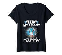 Femme This Girl Who Kinda Stole My Heart She Calls Me Daddy T-Shirt avec Col en V