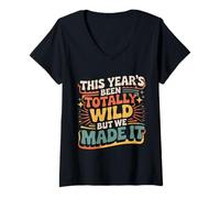 Femme This Year's Been Totally Wild But We Made It - T-Shirt avec Col en V