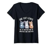 Femme Un Chat mène à Un Autre et Un Autre Chaton Amusant T-Shirt avec Col en V