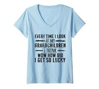 Femme Un Grand-Parent Chanceux Chaque Fois Que Je Regarde Mes Petits-Enfants T-Shirt avec Col en V