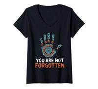 Femme Vous n'êtes pas oubliée : les femmes amérindiennes, la sensibilisation au MMIW T-Shirt avec Col en V
