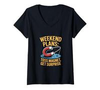 Femme Weekend Plans Lancer Magnet Get Surprise Fishing T-Shirt avec Col en V