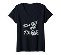 Femme You Get What You Give T-Shirt - Motivational & Bold Design T-Shirt avec Col en V