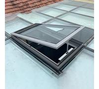 Fenêtre de toit automatique avec télécommande et capteur de pluie, fermeture automatique les jours de pluie, parfaite pour couloir, véranda, escalier, garage - Taille personnalisée 60 x 80 cm