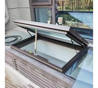 Fenêtre de toit télécommandée en aluminium avec capteur de pluie. Taille personnalisable pour une lumière naturelle optimale et des solutions de ventilation.