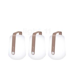 Fermob Balad 12 cm LED, lot de 3 muscade Ce luminaire comporte des modules à LED prémontés de classes énergétiques A A