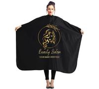 Ferocity Cape personnalisée pour salon de beauté 140 x 110 cm Tablier professionnel noir pour salon et usage domestique Golden Head Beauty Salon avec votre texte [111]
