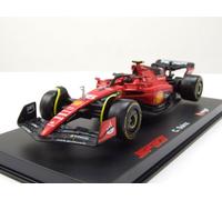 Véhicule Bburago 1/43 Ferrari SF 2023 Formule 1 avec casque Sainz