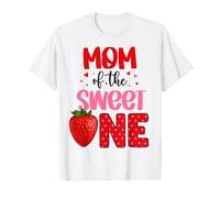 Fête d'anniversaire de Famille « Mom of The Sweet One Strawberry » T-Shirt