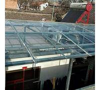 Feuille de toiture en polycarbonate transparent résistant aux UV - Panneau de serre imperméable - Revêtement extérieur de 2 mm d'épaisseur (1 x 8 m) pour remplacement d'abris de voiture et abri de