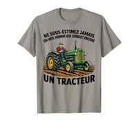 Fier Vieil Homme Qui Conduit Encore Un Tracteur T-Shirt