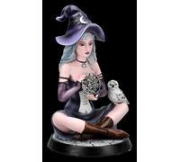 Figuren Shop GmbH Figurine de sorcière - Lunareth, gardien des runes - Décoration fantastique peinte à la main (15 cm) - Collection Tales of Aurelion - Idée cadeau pour les amis des runes et des