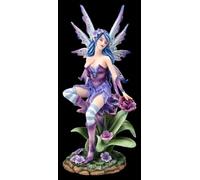 Figuren Shop GmbH Figurine elfe Violetta avec fleurs - Décoration fantaisie peinte à la main (25,5 cm) - Tales of Aurelion - Idée cadeau pour les fans d'elfes et de fantasy