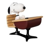 Figurine de collection Medicom Peanuts, Snoopy sur son bureau (9cm)