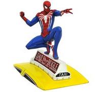 Figurine Gallery Marvel Spiderman Sur Un Taxi Multicolore G