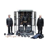 Figurine Hot Toys Mms236 - Dc Comics - The Dark Knight - Batman Armory With Bruce Wayne And Alfred Pennyworth