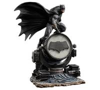 DC Comics - Statuette Zack Snyder's Justice League 1/10 Deluxe Art Scale Batman on Batsignal 28 cm Multicolore G