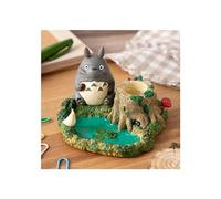 Figurine pot à crayon Mon Voisin Totoro Totoro au bord de la marre