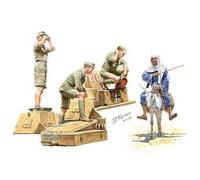 Figurines 2ème Guerre Mondiale : Tankistes Allemands Afrika Korps Et Civil Arabe