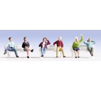 Figurines ''personnes assises''