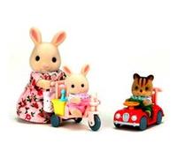Figurines Sylvanian Families + Tricycle et mini voiture bébés Rouge G