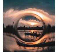 Filtre d'objectif Vortex pour la fabrication d'images artistiques, conçu pour accentuer le sujet tout en introduisant un effet de distorsion subtile (55 mm)