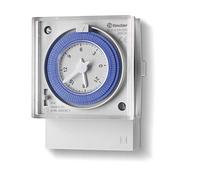Finder 123182300000PAS Interrupteur horaire 24 h mécanique avec Inverseur 16 A 230 Vac/ Reserve montage en façade 72 x 72 mm