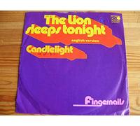 Fingernails - The lion sleeps tonight - Candlelight
