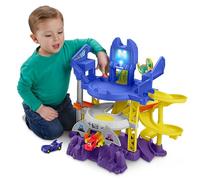 Fisher-Price Coffret Piste de Course Batcave Propulsion et Course Batwheels DC avec Effets sonores et Lumineux, Plusieurs véhicules Dont Bam la Batmobile et Redbird, à partir de 3 Ans, HRJ21
