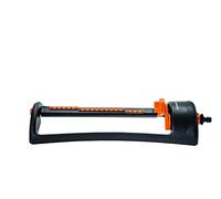 Fiskars Arroseur L à économie d'eau, Réglage facile de la portée, Pied métallique robuste, Taille universelle, Portée 17,5 x 19 m, 1,4 kg, Noir/Orange, 1023661