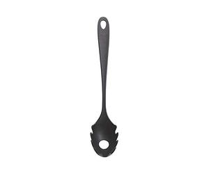 Fiskars Cuillère à pâtes, Longueur: 28,5 cm, Plastique, Essential | Noir, 1023805