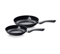 Fissler Essential Black Lot de 2 poêles en aluminium avec revêtement, céramique, induction, fabriquées sans PFAS/PTFE, 24 + 28 cm, fabriquées en Allemagne