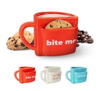 Fisura - Tasse originale “Bite me” rouge avec poche à biscuits. Tasse originale thé ou café 360 ml. Mug petit déjeuner drôle et tasse moderne pour offrir en cadeau