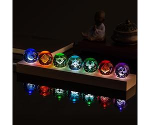 FIYSON Boules de Vision Genshin Impact, Boule de Cristal 3D Œil de Dieu LED Veilleuse, Boule de Verre USB de 40 mm, avec Base en Bois, Ensemble de 7 Pièces Anemo Electro Pyro Dendro Cryo Geo Hydro