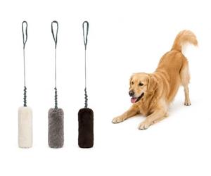 Flamingo Jouet pour Chien Furtra Chaser en Peau de Lapin Naturelle avec Poignée Élastique L 100cm