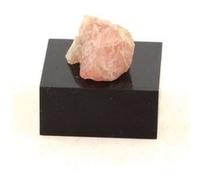 FLUORITE ROSE - Pierre Naturelle en Provenance de France, Chamonix, Haute-Savoie 8.20 ct - Certificat d'Authenticité Inclus 13 x 10 x 9 mm. Magnifique fluorite rose du Massif du Mont-Blanc, idéale pou