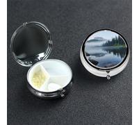 Foggy Lake by Mount Rainier Pilulier rond portable à 3 compartiments pour poche ou sac à main, pilulier hebdomadaire, organiseur décoratif en métal pour médicaments, vitamines, cadeau de voyage
