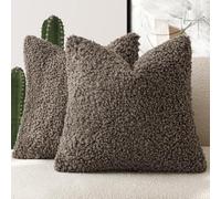 Foindtower Lot de 2 housses de coussin décoratives en peluche bou effet fourrure, pour lit, canapé, salon, 61 x 61 cm, chocolat