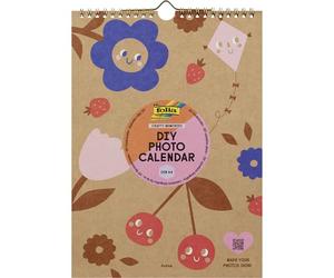 folia 23131 - DIY Photo Calendar CRAFTY MEMORIES, DIN A4, Calendrier de bricolage en papier kraft à personnaliser, calendrier mural avec reliure à spirale