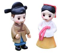 Fopytu Figurines de Couple Romantique, Ornement de Couple Micro Coréen du Sud Hanbok Figurines de Marié de Mariée pour Chambre Salon Décoration de la Maison