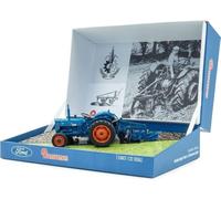FORDSON Super Dexta avec charrue à 2 corps RANSOMES TS 54A, UH6377, échelle1/32, UNIVERSAL HOBBIES