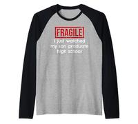 Fragile, Je Viens de Voir Mon Fils Terminer Ses études Secondaires Manche Raglan