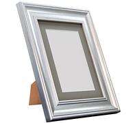 FRAMES BY POST Scandi Vintage Cadre Photo et Poster en Plastique Recyclé Argenté avec Passe-Partout Gris Foncé 76,2 x 61,1 cm Image Format A2