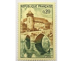 France 1962. Timbre de Collection Neuf Authentique No 1330. Monument: Chateau de Laval par des Livres Express