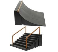FRCOLOR 2 Pièces Rampe Skate Doigt Plastique Accessoires de Skate Park pour Garçon Fille Obstacle de Finger Skateboard Kit Créatif pour Garçons et Filles Développement Coordination et Jeu