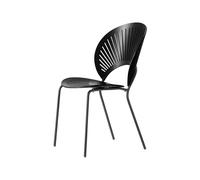 Fredericia Furniture Chaise Trinidad 3398 Frêne teinté noir. pieds noirs